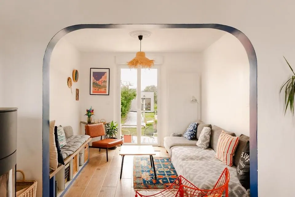 Poule D'Eau Bed & Breakfast Plogoff