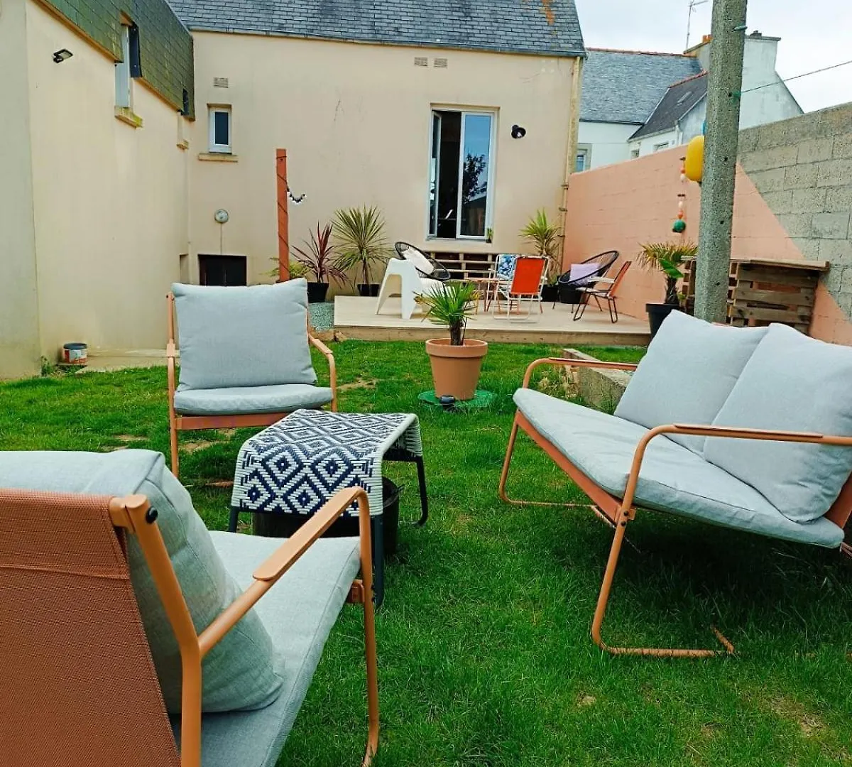 Poule D'Eau Bed & Breakfast Plogoff
